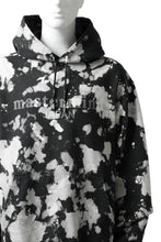 Load image into Gallery viewer, mastermind JAPAN SWEAT HOODIE / BLEACH & TIE DYE (BLACK x WHITE)
