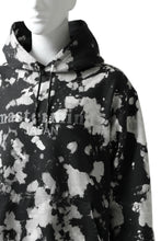 Load image into Gallery viewer, mastermind JAPAN SWEAT HOODIE / BLEACH & TIE DYE (BLACK x WHITE)