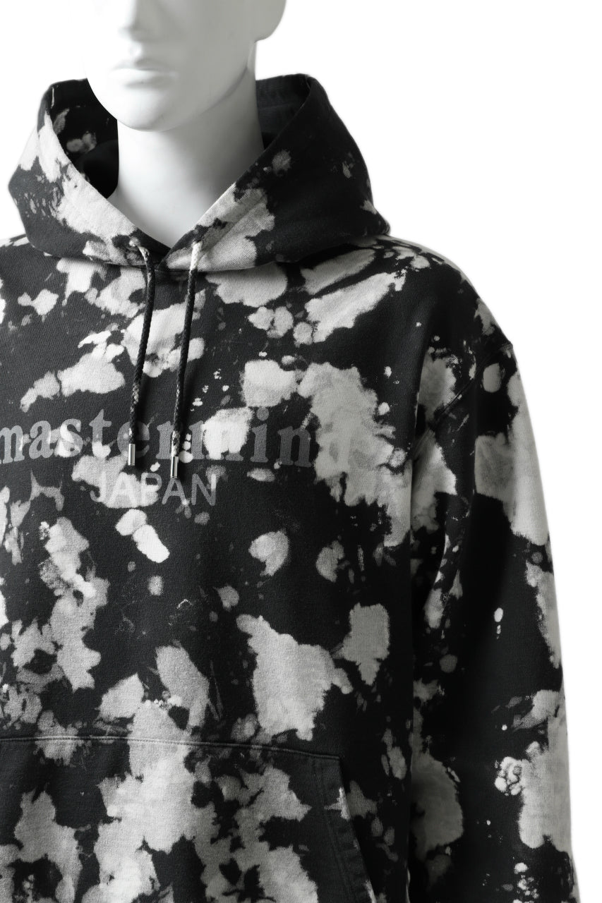 Load image into Gallery viewer, mastermind JAPAN SWEAT HOODIE / BLEACH & TIE DYE (BLACK x WHITE)
