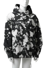 Load image into Gallery viewer, mastermind JAPAN SWEAT HOODIE / BLEACH & TIE DYE (BLACK x WHITE)