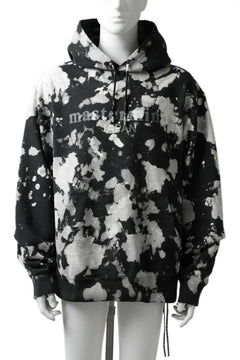Load image into Gallery viewer, mastermind JAPAN SWEAT HOODIE / BLEACH & TIE DYE (BLACK x WHITE)