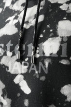 Load image into Gallery viewer, mastermind JAPAN SWEAT HOODIE / BLEACH & TIE DYE (BLACK x WHITE)
