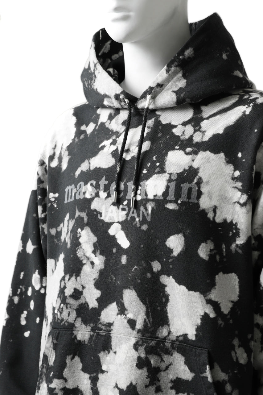 Load image into Gallery viewer, mastermind JAPAN SWEAT HOODIE / BLEACH & TIE DYE (BLACK x WHITE)