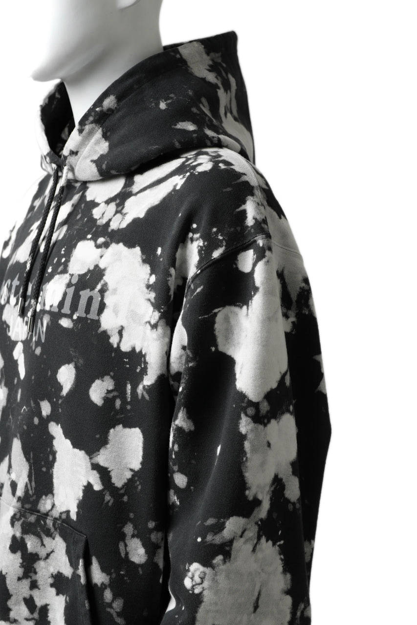 Load image into Gallery viewer, mastermind JAPAN SWEAT HOODIE / BLEACH & TIE DYE (BLACK x WHITE)