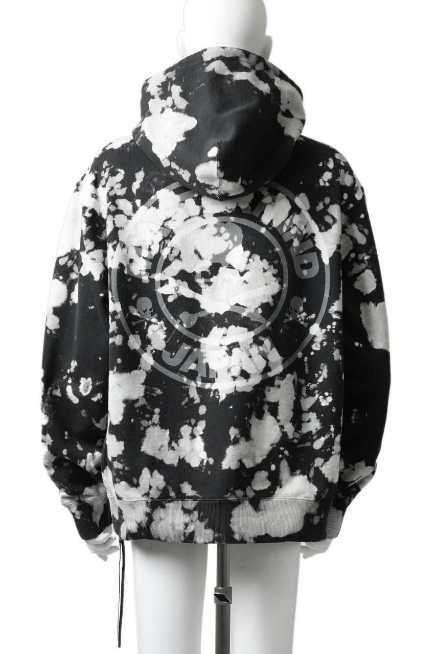Load image into Gallery viewer, mastermind JAPAN SWEAT HOODIE / BLEACH & TIE DYE (BLACK x WHITE)