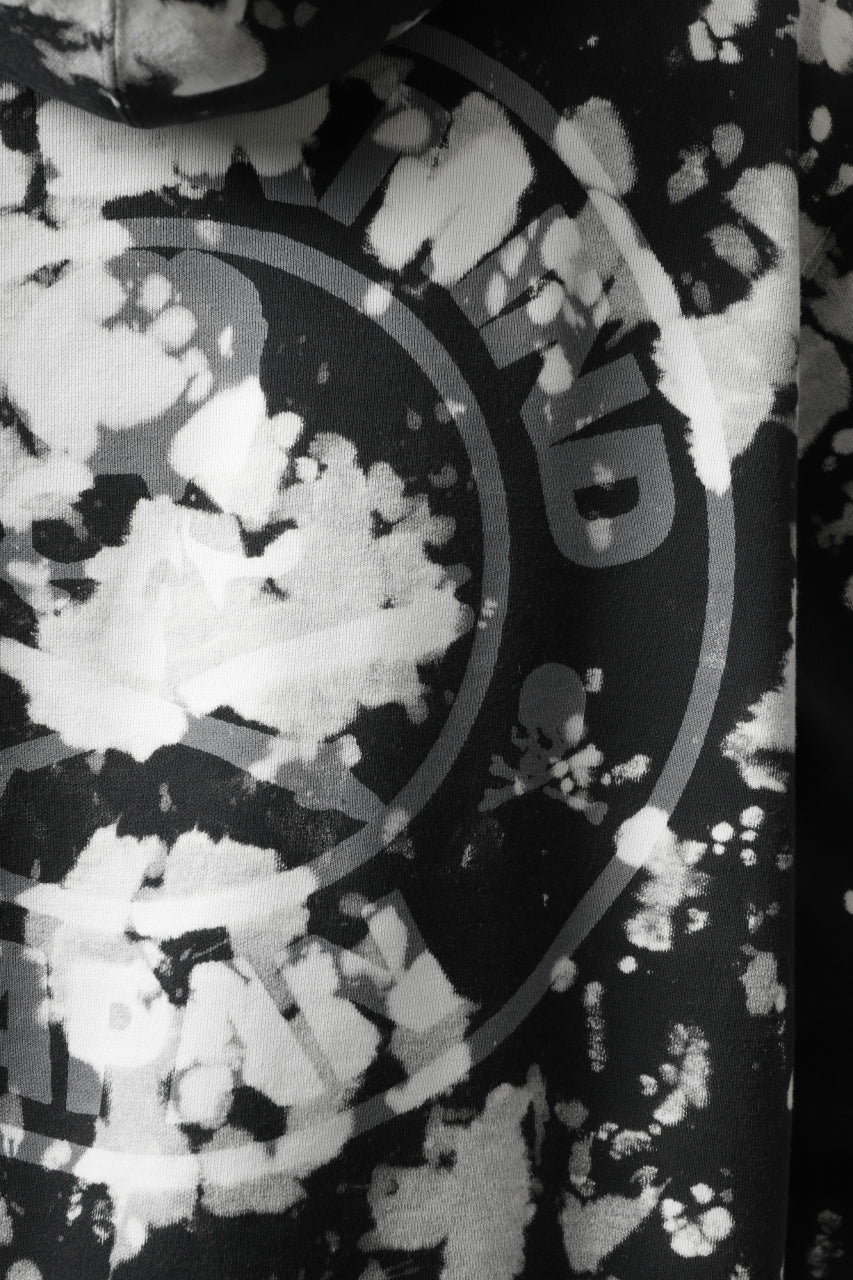 Load image into Gallery viewer, mastermind JAPAN SWEAT HOODIE / BLEACH & TIE DYE (BLACK x WHITE)