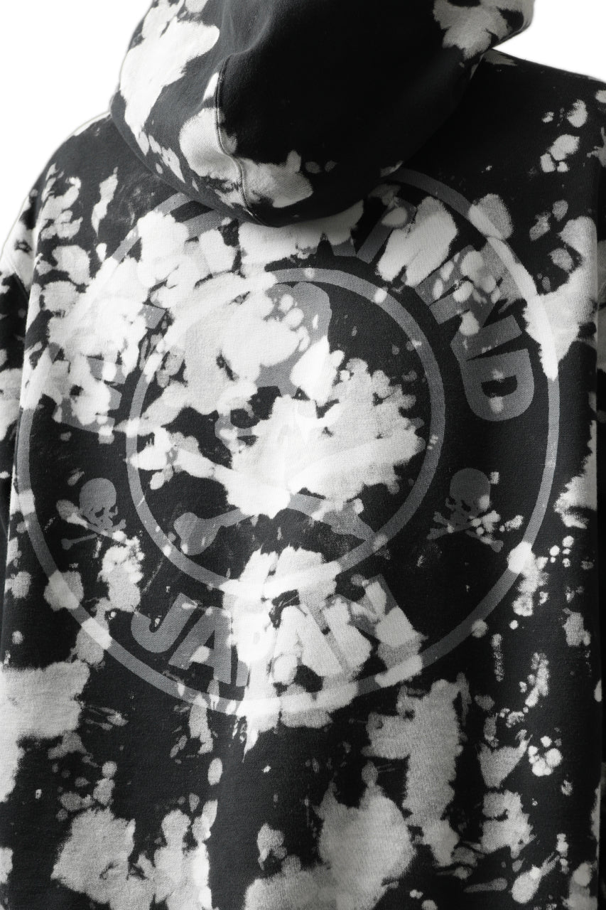 Load image into Gallery viewer, mastermind JAPAN SWEAT HOODIE / BLEACH & TIE DYE (BLACK x WHITE)