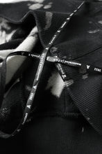 Load image into Gallery viewer, mastermind JAPAN SWEAT HOODIE / BLEACH & TIE DYE (BLACK x WHITE)