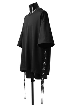 画像をギャラリービューアに読み込む, mastermind JAPAN TAPE DETAIL BOXYFIT T-SHIRT (BLACK)