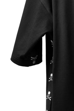 画像をギャラリービューアに読み込む, mastermind JAPAN TAPE DETAIL BOXYFIT T-SHIRT (BLACK)