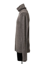 Load image into Gallery viewer, KLASICA SMOKE TURTLE NECK KNIT SWEATER / WEANER WOOL RIB (FAWN)