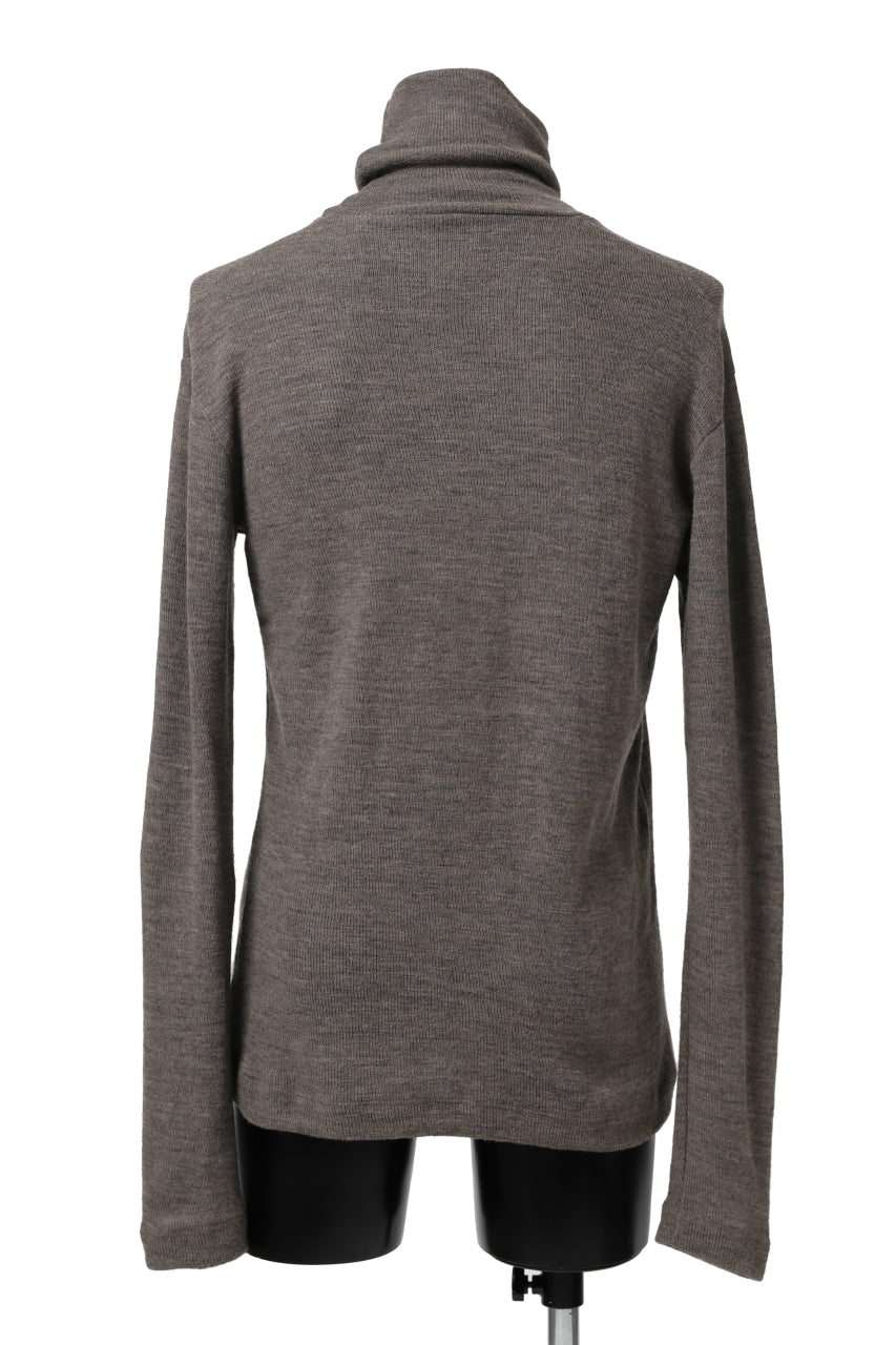 Load image into Gallery viewer, KLASICA SMOKE TURTLE NECK KNIT SWEATER / WEANER WOOL RIB (FAWN)