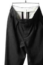 画像をギャラリービューアに読み込む, forme d'expression Tucked & Cuffed Trousers (Off Black)