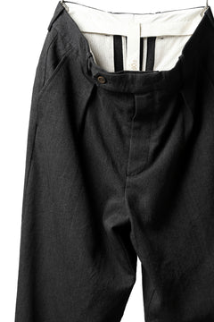画像をギャラリービューアに読み込む, forme d'expression Tucked & Cuffed Trousers (Off Black)