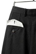 画像をギャラリービューアに読み込む, forme d'expression Tucked & Cuffed Trousers (Off Black)