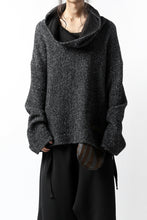画像をギャラリービューアに読み込む, SOSNOVSKA CRAWLED OUT POCKET KNIT SWEATER (BLACK)