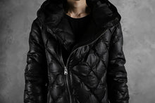 画像をギャラリービューアに読み込む, ISAMU KATAYAMA BACKLASH HOODED DOWN JACKET / KANGAROO + POLISH WHITE GOOSE (BLACK)