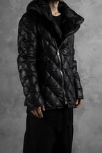 画像をギャラリービューアに読み込む, ISAMU KATAYAMA BACKLASH HOODED DOWN JACKET / KANGAROO + POLISH WHITE GOOSE (BLACK)