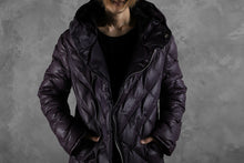 画像をギャラリービューアに読み込む, ISAMU KATAYAMA BACKLASH HOODED DOWN JACKET / KANGAROO + POLISH WHITE GOOSE (PURPLE)