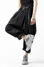 画像をギャラリービューアに読み込む, SOSNOVSKA exclusive CLOWN STYLE PANTS (BLACK STRIPE)
