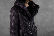 画像をギャラリービューアに読み込む, ISAMU KATAYAMA BACKLASH HOODED DOWN JACKET / KANGAROO + POLISH WHITE GOOSE (PURPLE)
