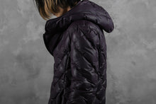 画像をギャラリービューアに読み込む, ISAMU KATAYAMA BACKLASH HOODED DOWN JACKET / KANGAROO + POLISH WHITE GOOSE (PURPLE)