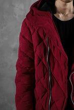 画像をギャラリービューアに読み込む, ISAMU KATAYAMA BACKLASH HOODED DOWN JACKET / KANGAROO REVERSE + POLISH WHITE GOOSE (RED)