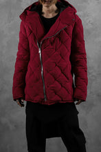 画像をギャラリービューアに読み込む, ISAMU KATAYAMA BACKLASH HOODED DOWN JACKET / KANGAROO REVERSE + POLISH WHITE GOOSE (RED)
