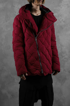 画像をギャラリービューアに読み込む, ISAMU KATAYAMA BACKLASH HOODED DOWN JACKET / KANGAROO REVERSE + POLISH WHITE GOOSE (RED)