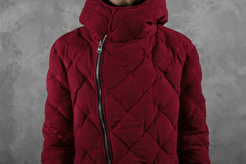 画像をギャラリービューアに読み込む, ISAMU KATAYAMA BACKLASH HOODED DOWN JACKET / KANGAROO REVERSE + POLISH WHITE GOOSE (RED)