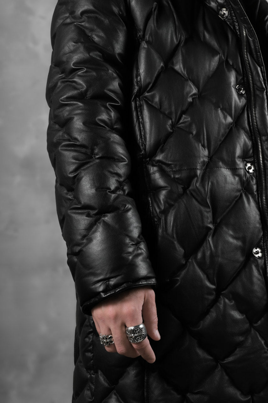 画像をギャラリービューアに読み込む, ISAMU KATAYAMA BACKLASH HOODED DOWN COAT / KANGAROO + POLISH WHITE GOOSE (BLACK)