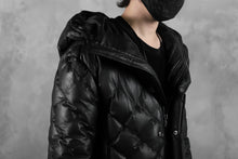 画像をギャラリービューアに読み込む, ISAMU KATAYAMA BACKLASH HOODED DOWN COAT / KANGAROO + POLISH WHITE GOOSE (BLACK)