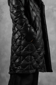 画像をギャラリービューアに読み込む, ISAMU KATAYAMA BACKLASH HOODED DOWN COAT / KANGAROO + POLISH WHITE GOOSE (BLACK)