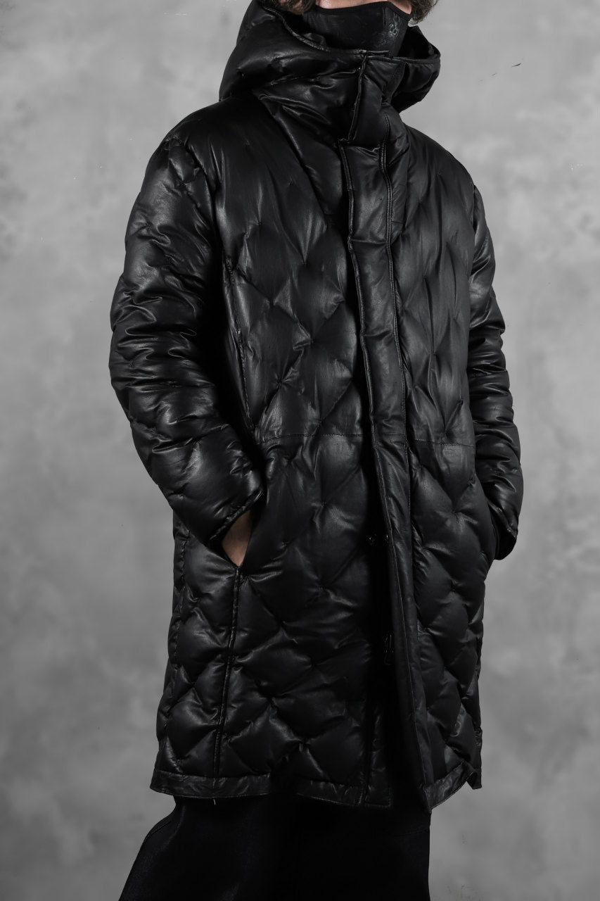 画像をギャラリービューアに読み込む, ISAMU KATAYAMA BACKLASH HOODED DOWN COAT / KANGAROO + POLISH WHITE GOOSE (BLACK)