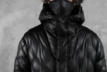 画像をギャラリービューアに読み込む, ISAMU KATAYAMA BACKLASH HOODED DOWN COAT / KANGAROO + POLISH WHITE GOOSE (BLACK)