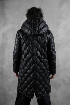 画像をギャラリービューアに読み込む, ISAMU KATAYAMA BACKLASH HOODED DOWN COAT / KANGAROO + POLISH WHITE GOOSE (BLACK)
