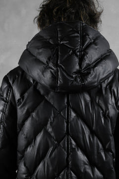 画像をギャラリービューアに読み込む, ISAMU KATAYAMA BACKLASH HOODED DOWN COAT / KANGAROO + POLISH WHITE GOOSE (BLACK)