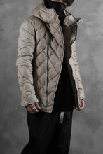画像をギャラリービューアに読み込む, ISAMU KATAYAMA BACKLASH HOODED DOWN JACKET / WAXY KANGAROO + POLISH WHITE GOOSE (WHITE)