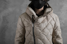 画像をギャラリービューアに読み込む, ISAMU KATAYAMA BACKLASH HOODED DOWN JACKET / WAXY KANGAROO + POLISH WHITE GOOSE (WHITE)