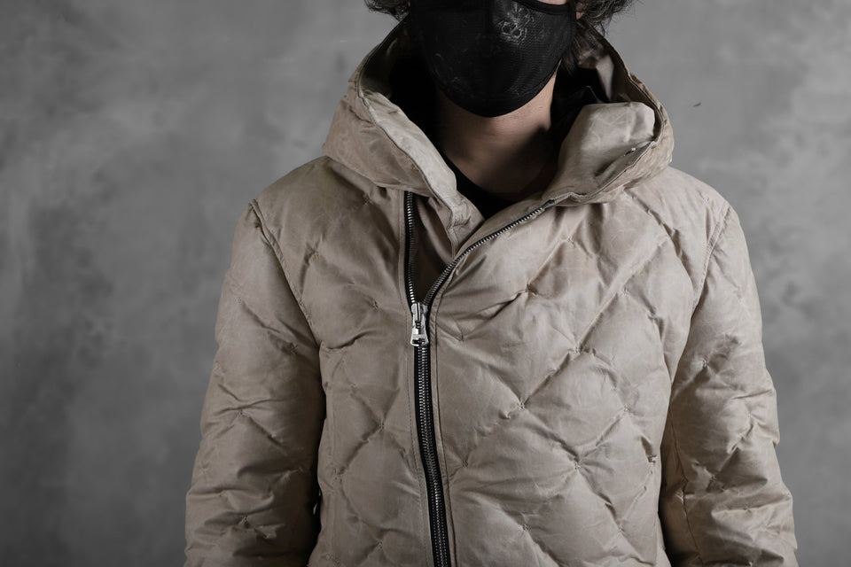 画像をギャラリービューアに読み込む, ISAMU KATAYAMA BACKLASH HOODED DOWN JACKET / WAXY KANGAROO + POLISH WHITE GOOSE (WHITE)