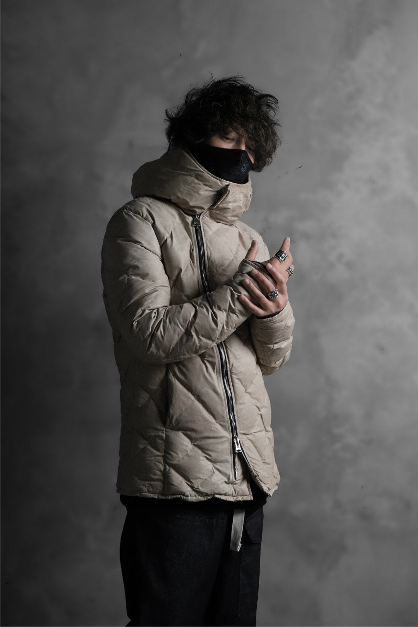 画像をギャラリービューアに読み込む, ISAMU KATAYAMA BACKLASH HOODED DOWN JACKET / WAXY KANGAROO + POLISH WHITE GOOSE (WHITE)