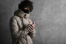 画像をギャラリービューアに読み込む, ISAMU KATAYAMA BACKLASH HOODED DOWN JACKET / WAXY KANGAROO + POLISH WHITE GOOSE (WHITE)