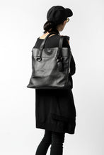 画像をギャラリービューアに読み込む, discord Yohji Yamamoto DEER SHRINK SKIN SIDE ZIPPED TOTE BAG (BLACK)