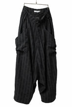 画像をギャラリービューアに読み込む, SOSNOVSKA exclusive LOADED POCKETS PANTS (BLACK STRIPE)