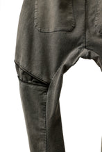 画像をギャラリービューアに読み込む, masnada ICONIC ZIP PANTS / STRETCH REPURPOSED COTTON (DUST)