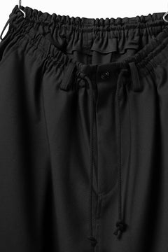 Load image into Gallery viewer, Y's BANG ON! No.9 SAROUEL WOOL TROPICAL PANTS (BLACK)