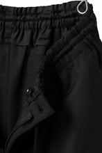 Load image into Gallery viewer, Y's BANG ON! No.9 SAROUEL WOOL TROPICAL PANTS (BLACK)