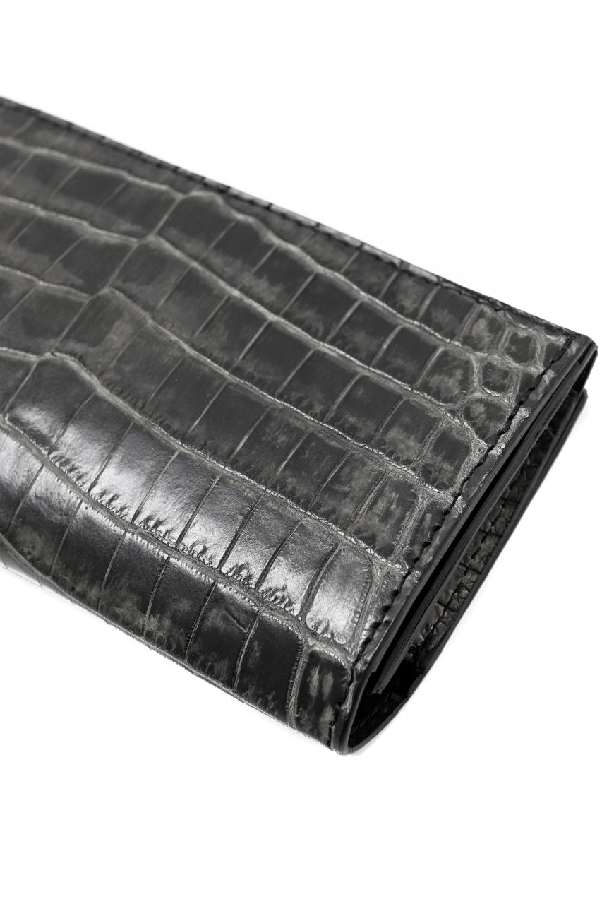 Load image into Gallery viewer, ISAMU KATAYAMA BACKLASH CROCODILE LONG WALLET / (SUMI DYED GREY)