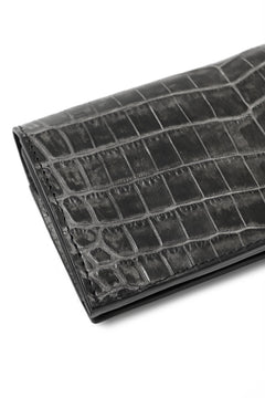 Load image into Gallery viewer, ISAMU KATAYAMA BACKLASH CROCODILE LONG WALLET / (SUMI DYED GREY)