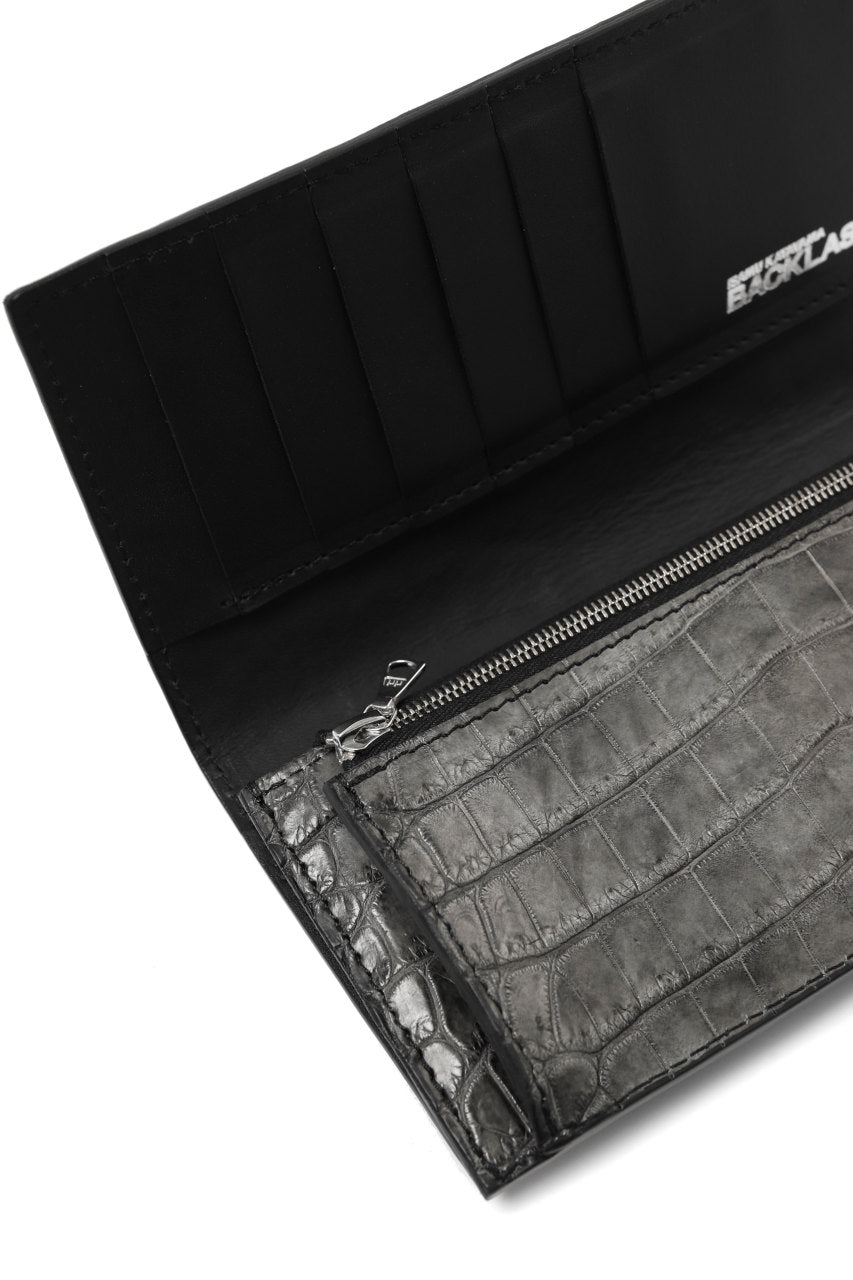 Load image into Gallery viewer, ISAMU KATAYAMA BACKLASH CROCODILE LONG WALLET / (SUMI DYED GREY)